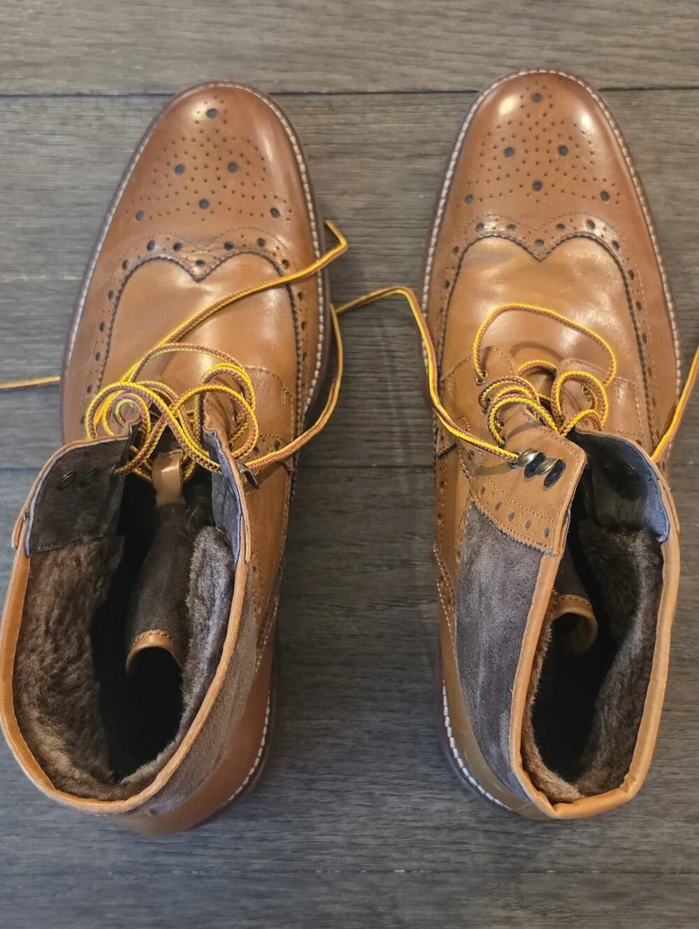 Johnston & Murphy Brown Leather Chukka Boots
